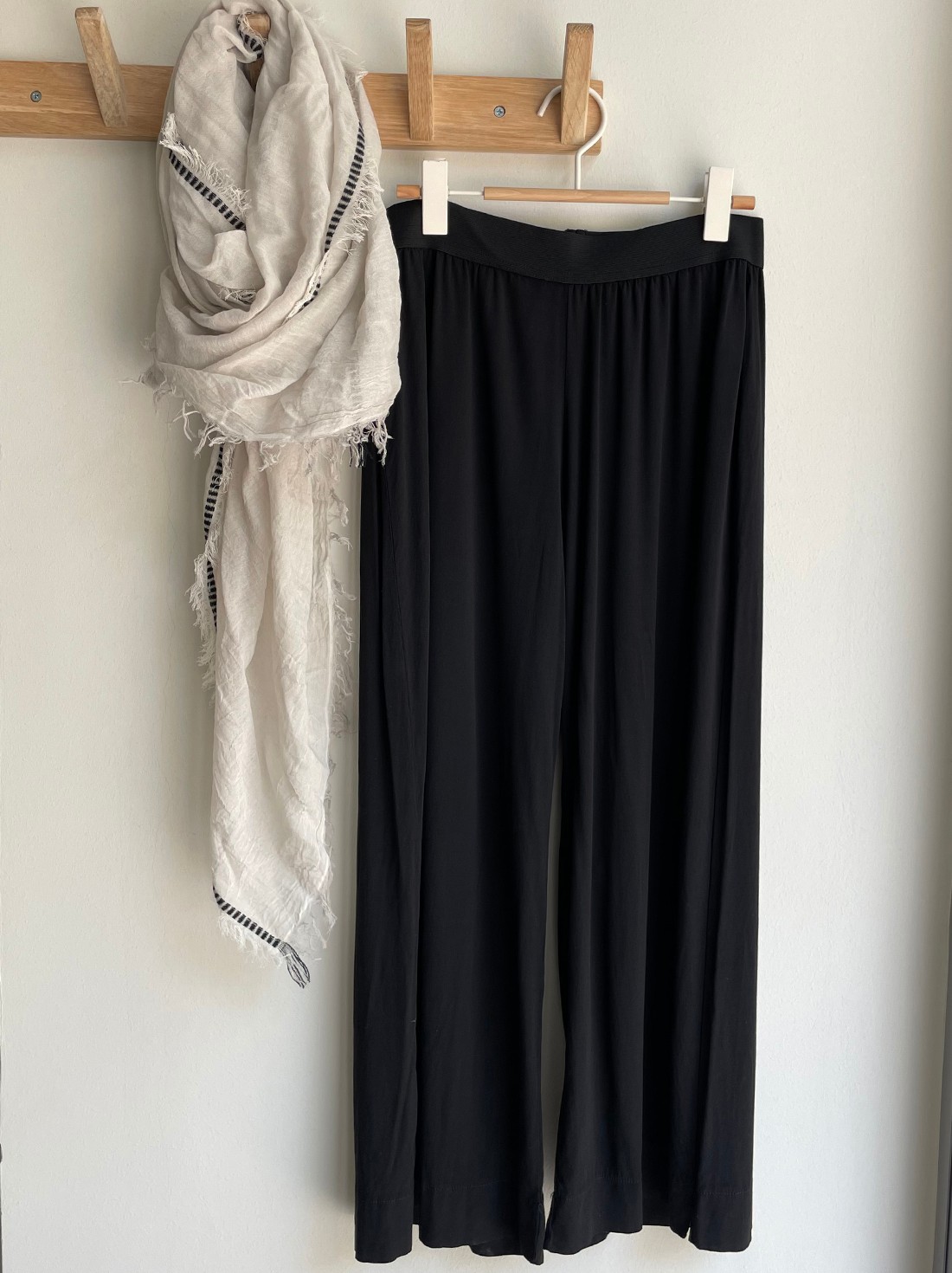 PANTALÓN CAPRI